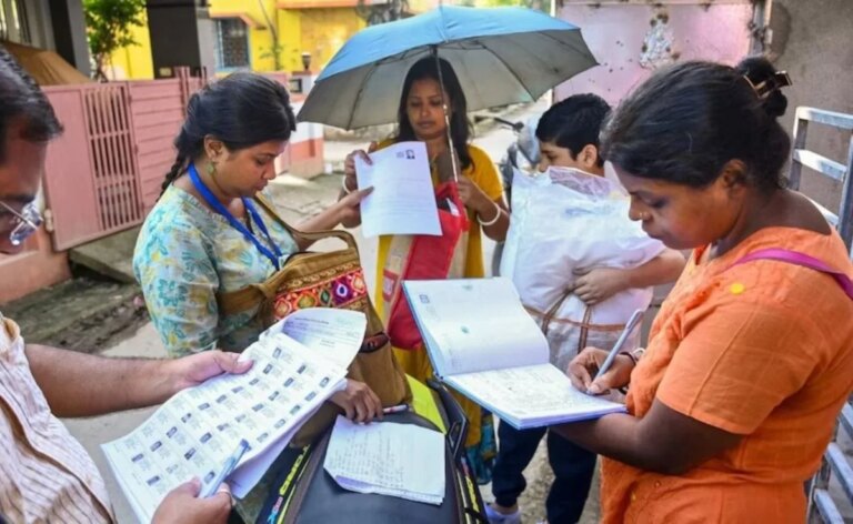 7.36 करोड़ हटाए गए, 5 करोड़ सुनवाई नोटिस: एसआईआर का दूसरा चरण संपन्न हुआ