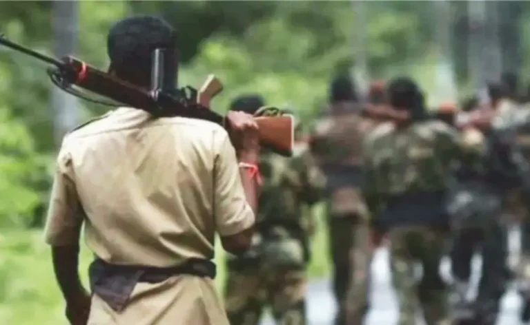 सुकमा नक्सल मुक्त: छत्तीसगढ़ में16 लाख की इनामी महिला नक्सलियों का सरेंडर