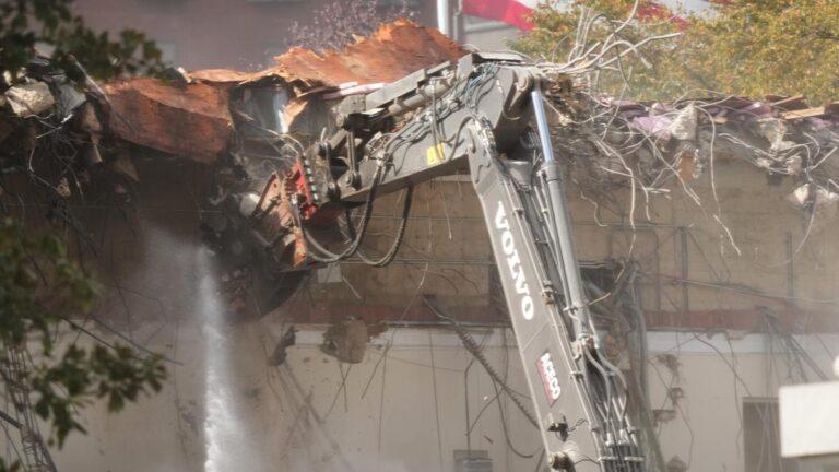 व्हाइट हाउस बॉलरूम प्रोजेक्ट: ट्रम्प प्रशासन को लगा चौंकाने वाला और बड़ा झटका