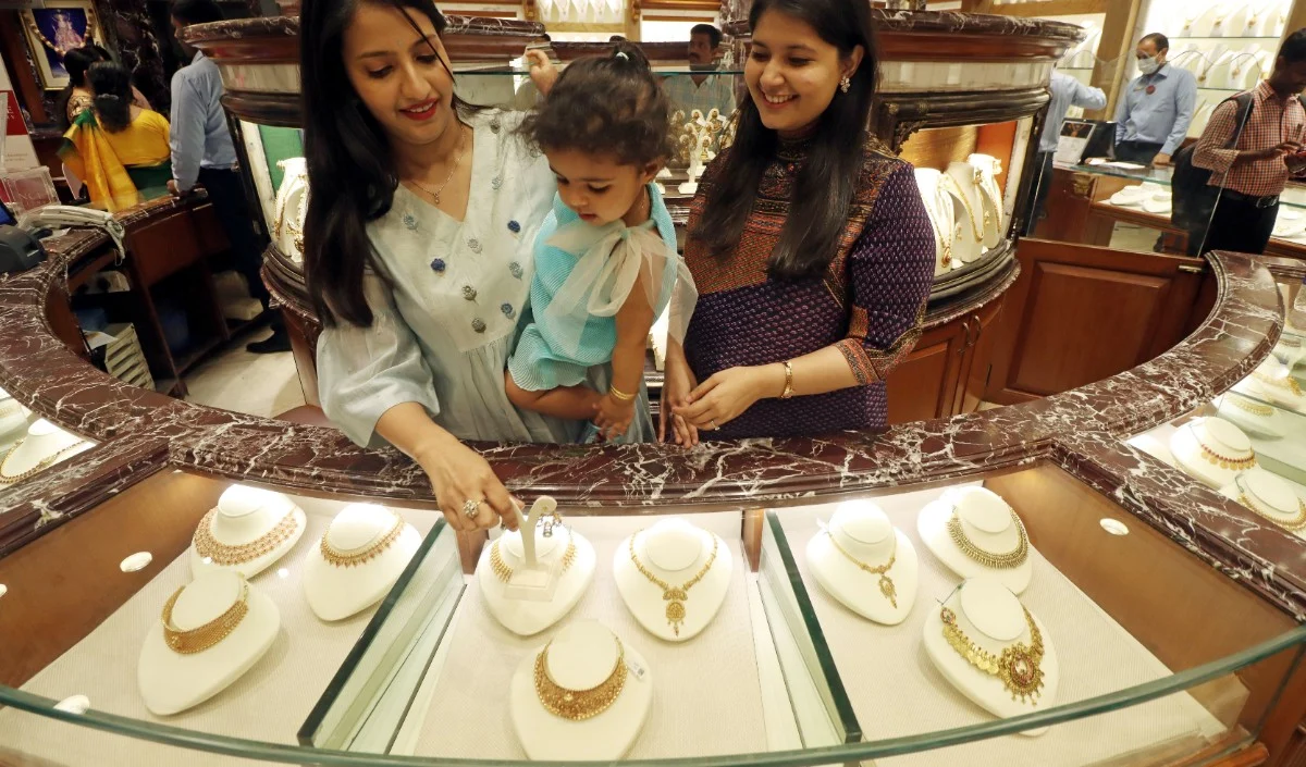 अक्षय तृतीया पर ये 3 गलतियां पड़ सकती हैं महंगी, मां लक्ष्मी को न होने दें नाराज