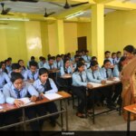 क्या स्कूलों में अंग्रेजी अब एक विदेशी भाषा है? सीबीएसई का 3-भाषा फॉर्मूला यही कहता है