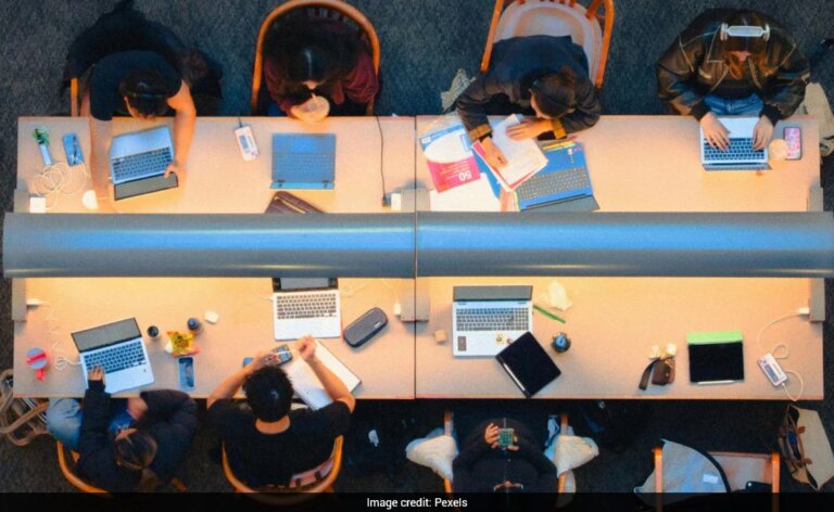 ट्यूशन से लेकर किराये तक: कनाडा में पढ़ाई का कितना खर्च आता है?