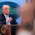 डोनाल्ड ट्रम्प ने ईरान के लिए समय सीमा में बार-बार देरी की है, लेकिन सुझाव दिया है कि मंगलवार अंतिम दिन है