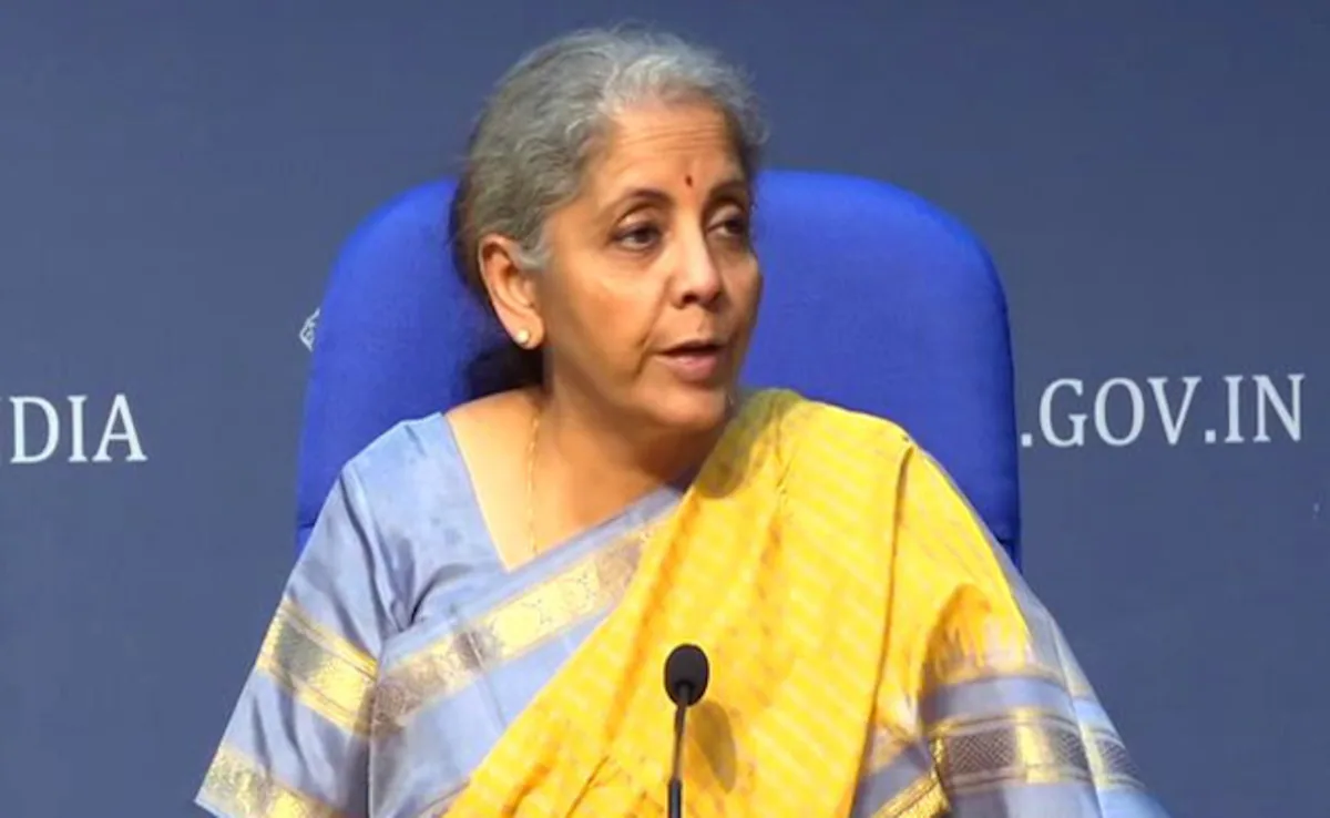 निर्मला सीतारमण ने एआई मॉडल से जुड़े जोखिमों का आकलन करने के लिए बैंकों से मुलाकात की