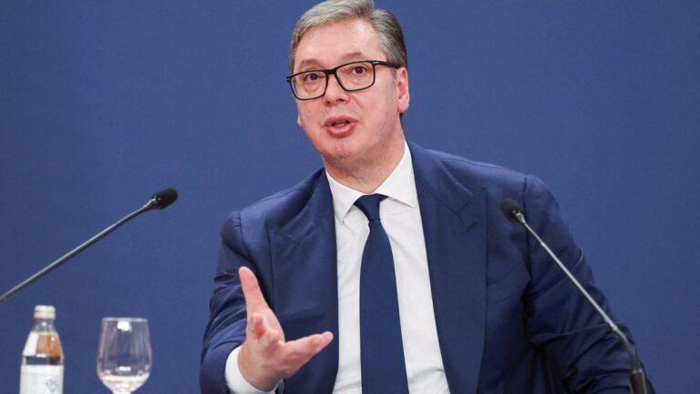 नेताओं का कहना है कि रूसी गैस ले जाने वाली सर्बियाई पाइपलाइन के पास विस्फोटक पाए गए हैं