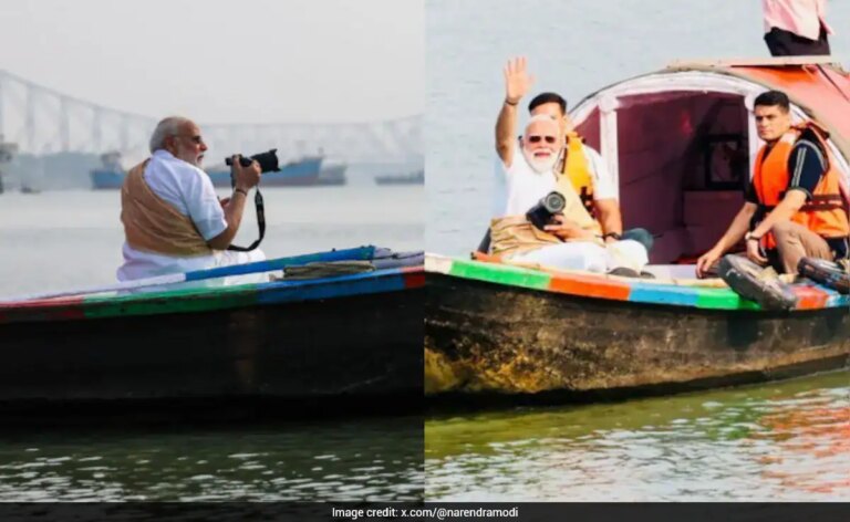"बंगाल की आत्मा में बहती है गंगा": हुगली नदी पर पीएम मोदी की नाव यात्रा