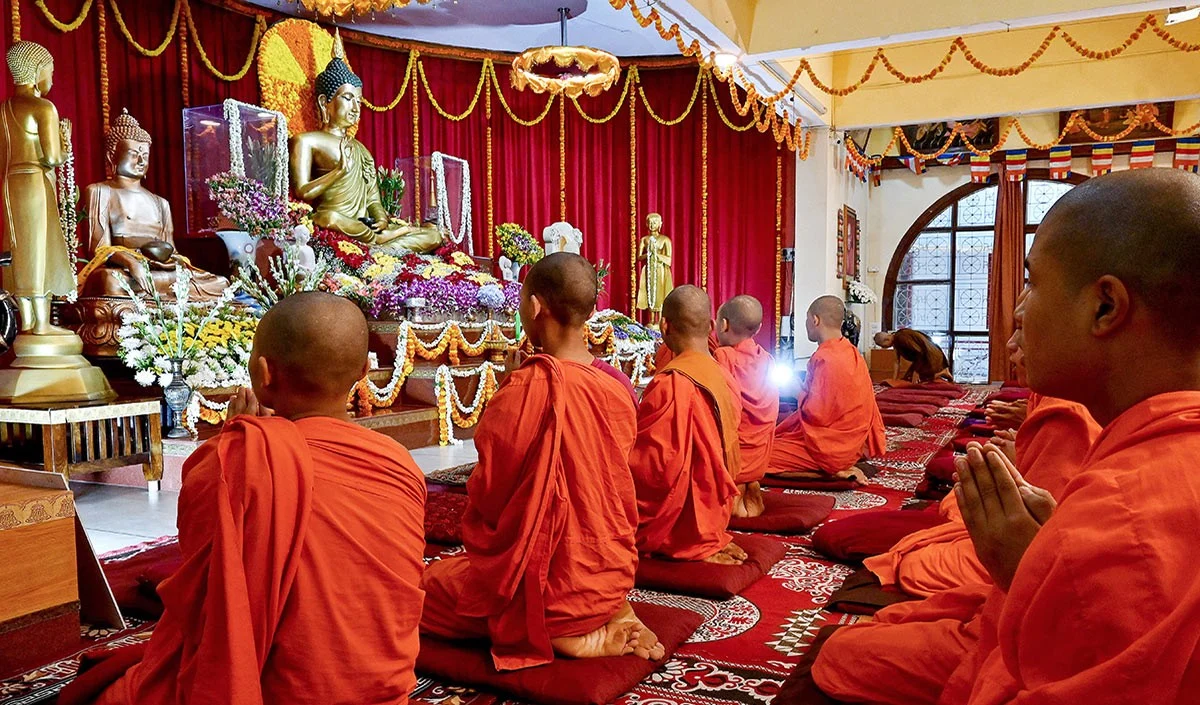 बुद्ध पूर्णिमा 2026: 1 मई को मनाई जाएगी बुद्ध पूर्णिमा, इस दिन जरूरतमंदों को कपड़े दान करें
