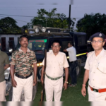 बूथ की रखवाली: उत्तरी बंगाल में तेंदुए के डर से लड़ना