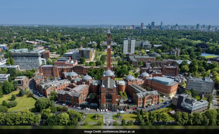 विदेश में अध्ययन: केंद्र हाशिए पर रहने वाले छात्रों के लिए सालाना 125 विदेशी छात्रवृत्तियां प्रदान करता है