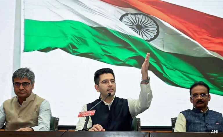 विद्रोह की शारीरिक रचना: कैसे राघव चड्ढा ने 'आप' के पलायन का नेतृत्व किया