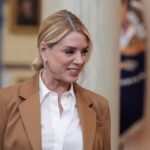 व्हाइट हाउस के एक अधिकारी का कहना है कि अमेरिकी राष्ट्रपति डोनाल्ड ट्रंप ने पाम बॉन्डी को अटॉर्नी जनरल के पद से हटा दिया है।