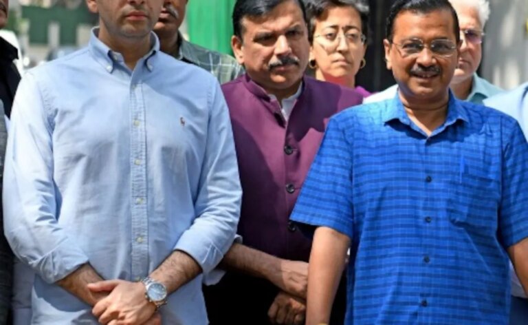 "शांत, पराजित नहीं": राघव चड्ढा ने 'आम आदमी' के लिए वीडियो संदेश पोस्ट किया