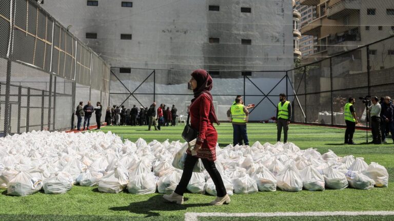 सहायता समूहों ने चेतावनी दी है कि पश्चिम एशिया में युद्ध लाखों लोगों तक भोजन, दवा पहुँचने से रोक रहा है
