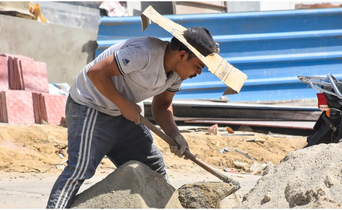 हीटवेव सकल घरेलू उत्पाद का 4% पिघला सकती है, चिकित्सा बिल बढ़ा सकती है, उत्पादकता कम कर सकती है