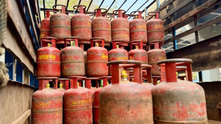 2025-26 में 5.56 करोड़ उपभोक्ताओं ने कोई या केवल एक एलपीजी रिफिल नहीं कराया: आरटीआई