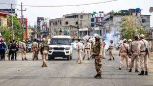 कुकी, नागा समूहों की नाकेबंदी से मणिपुर में तनाव, राष्ट्रीय राजमार्ग बाधित