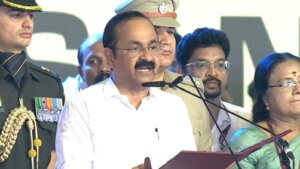 केरल शपथ ग्रहण समारोह में 'वंदे मातरम' का पूरा उद्घोष, लेफ्ट बनाम बीजेपी की जंग शुरू