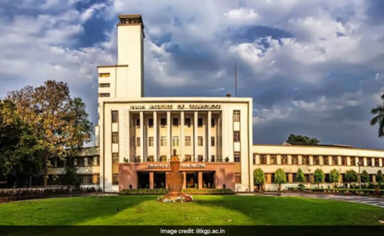 जेईई एडवांस्ड 2026: आईआईटी खड़गपुर छात्रवृत्ति नियम, शर्तें, आवश्यक अंक