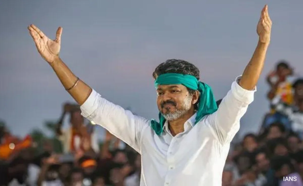 ‘थेलापैथीविजय फिर जीत गए. टीवीके वीसीके ने लेफ्ट सपोर्ट के साथ 118 का आंकड़ा पार किया