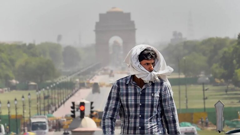 दिल्ली में भीषण गर्मी, 46 डिग्री तक पहुंच सकता है पारा