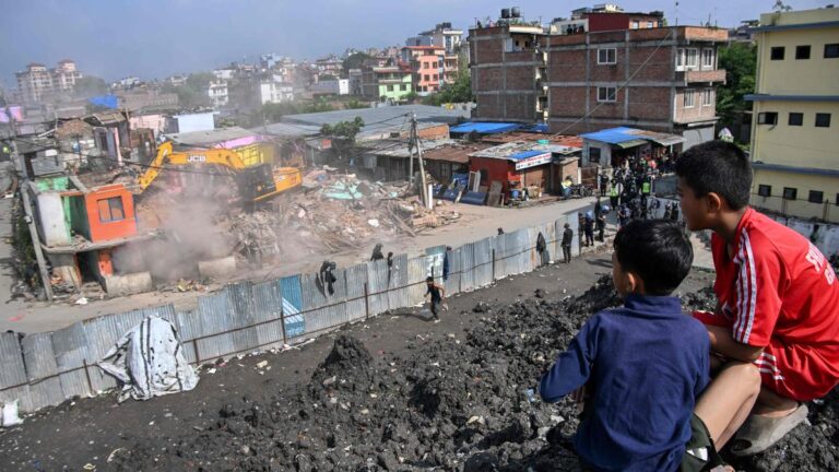 नेपाल की नई सरकार के अध्यादेशों के इस्तेमाल और बेदखली अभियान को लेकर चिंताएं बढ़ गई हैं