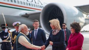 प्रधानमंत्री मोदी अपने पांच देशों के दौरे के दूसरे चरण में नीदरलैंड पहुंचे
