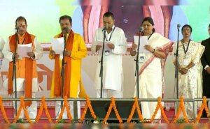 बिहार कैबिनेट में आज 32 नए मंत्रियों में उनके बेटे निशांत कुमार भी शामिल हैं