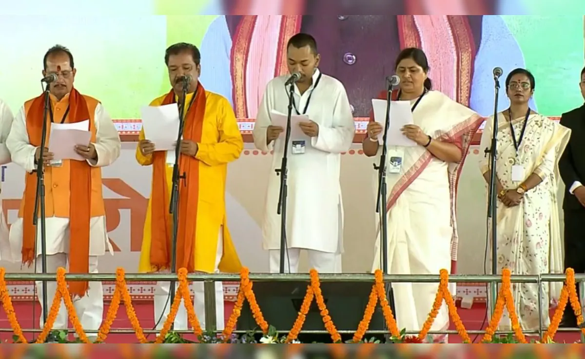 बिहार कैबिनेट में आज 32 नए मंत्रियों में उनके बेटे निशांत कुमार भी शामिल हैं