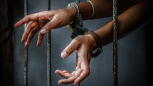 ब्रिटेन में भारतीय मूल के एक व्यक्ति को मादक पदार्थों की तस्करी करने वाले गिरोह में उसकी भूमिका के लिए सजा सुनाई गई है