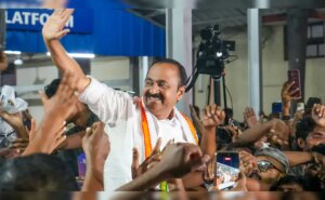 वीडी सतीसन आज केरल में 20 सदस्यीय मंत्रिमंडल के साथ शपथ लेंगे.