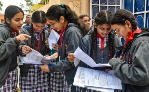 सीबीएसई कक्षा 12 के परिणाम: 95% स्कोरर 8 वर्षों में 95% बढ़े, उत्तीर्ण प्रतिशत 5% बढ़ा
