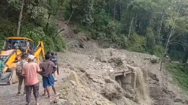अरुणाचल में अचानक आई बाढ़ से 1 की मौत, 4 लापता, कई घायल