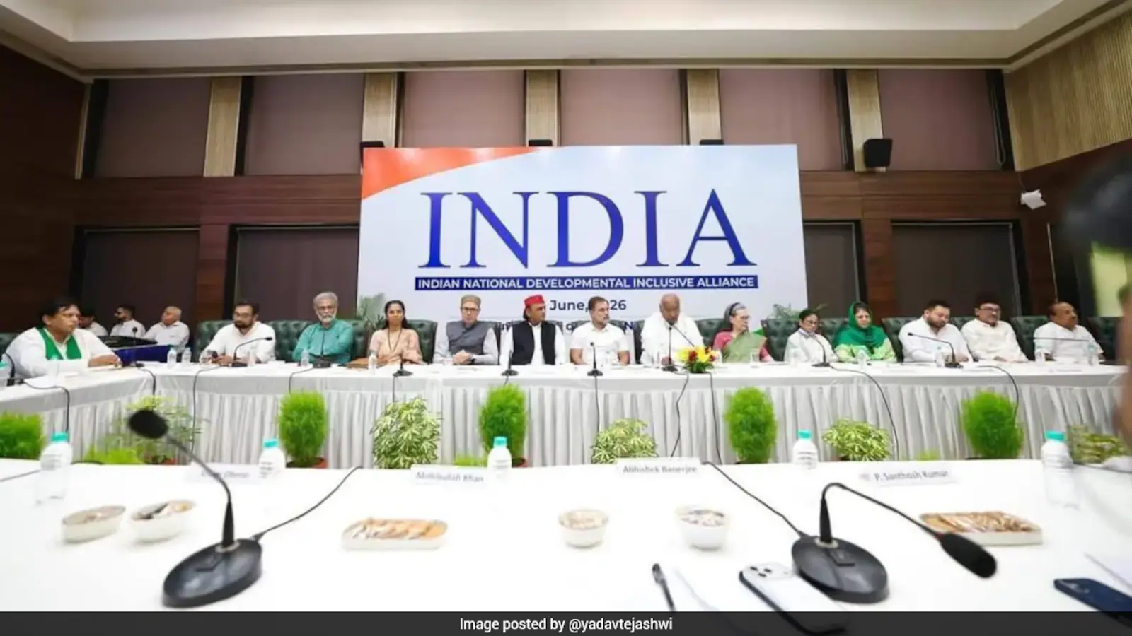 इंडिया ब्लॉक ने कुचक्र को ख़त्म किया, पुनः कैलिब्रेट किया, 5-सूत्री योजना की घोषणा की