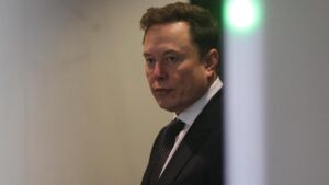 एलन मस्क इतिहास के पहले अरबपति कैसे बने?