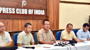 कुकी संस्था द्वारा 6 नागा बंधकों की हत्या के लिए माफी मांगने के बाद मणिपुर के नागरिक समूहों ने कार्रवाई की मांग की है