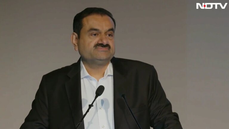 गौतम अडानी ने शेयरधारकों को लिखे पत्र में एआई-संचालित बुनियादी ढांचे में उछाल का दावा किया