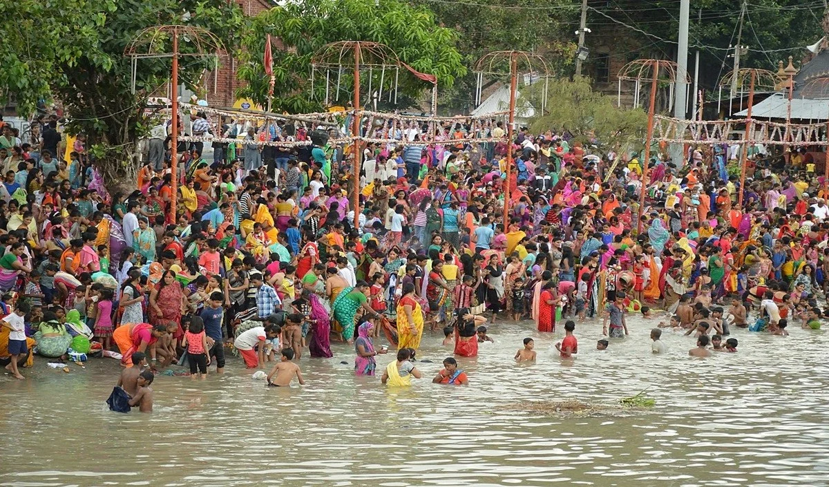 ज्योतिष टिप्स: अमावस्या पर बाल धोना क्यों है वर्जित? जानिए क्या कहता है हमारा धर्म शास्त्र