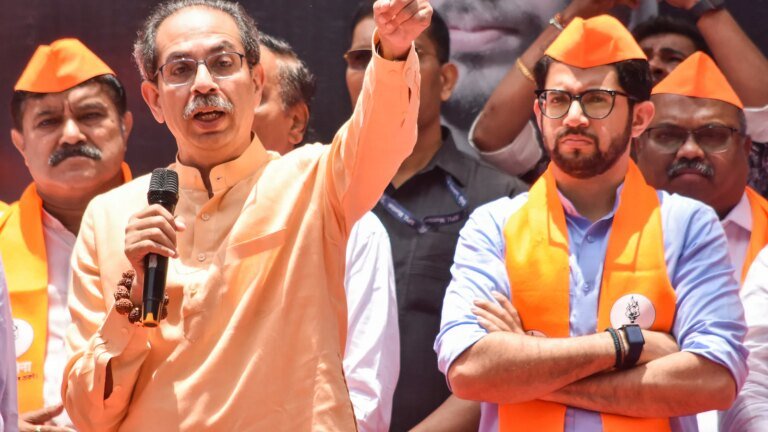 टीम ठाकरे विद्रोह और दिल्ली की यात्रा: अंदर की कहानी
