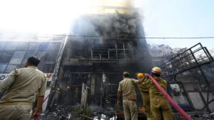 निवास के रूप में स्वीकृत, व्यवसाय के लिए उपयोग: लखनऊ के अंदर आग जिसमें 15 की मौत हो गई