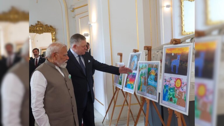 प्रधानमंत्री मोदी की पहली भारत यात्रा में स्लोवाकिया ने व्यापक साझेदारी की