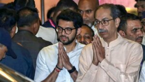 फोन बंद, उद्धव सेना के सांसदों से संपर्क नहीं, फोकस अब दिल्ली पर केंद्रित
