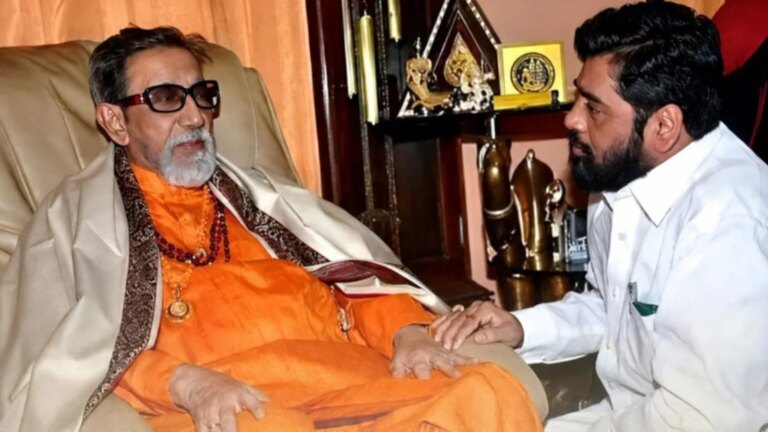बाघ की नज़र: क्या एकनाथ शिंदे बाल ठाकरे की छवि का पीछा कर रहे हैं?