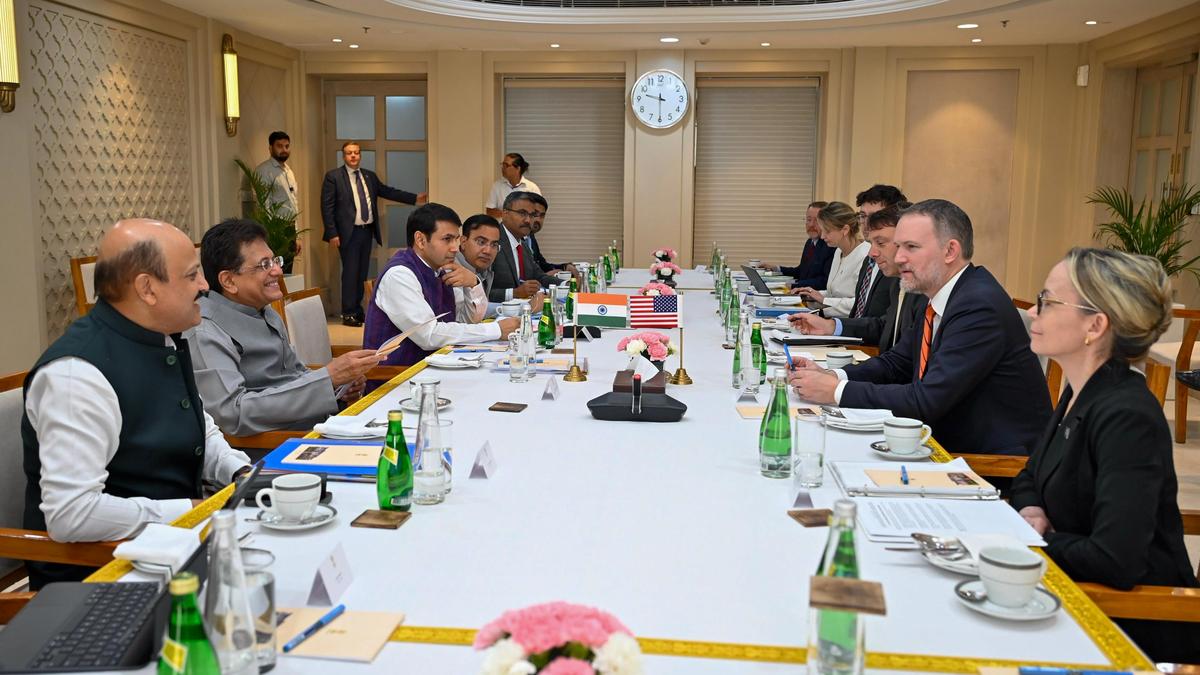 भारत, अमेरिका ने दो दिवसीय व्यापार वार्ता संपन्न की; द्विपक्षीय समझौते के मूल तत्वों की समीक्षा करें