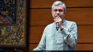 रेल मंत्री ने कहा कि अब सभी विभागीय परीक्षाएं कंप्यूटर आधारित टेस्ट मोड में आयोजित की जाएंगी