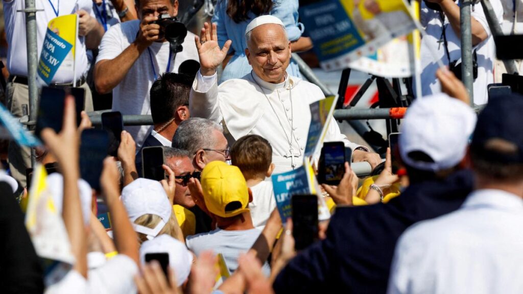 2026 07 04T103219Z 1298805520 RC2W6MADY75X RTRMADP 3 POPE ITALY LAMPEDUSA