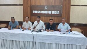 अवैध प्रवासियों की पहचान के लिए जनगणना से पहले एनआरसी की मांग को लेकर मणिपुर के नागरिक समाज समूह दिल्ली पहुंचे
