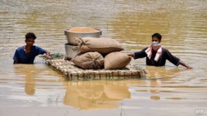 असम में बाढ़ के बिगड़ते हालात से 24 घंटे में 21 की मौत
