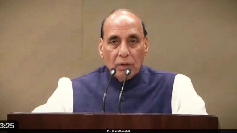 "आरएसएस एक सभ्यतागत शक्ति है जिसे किसी प्रमाणन की आवश्यकता नहीं है": राजनाथ सिंह