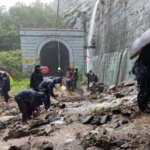 एक दिन में 13 की मौत. बारिश से प्रभावित महाराष्ट्र में यही हो रहा है