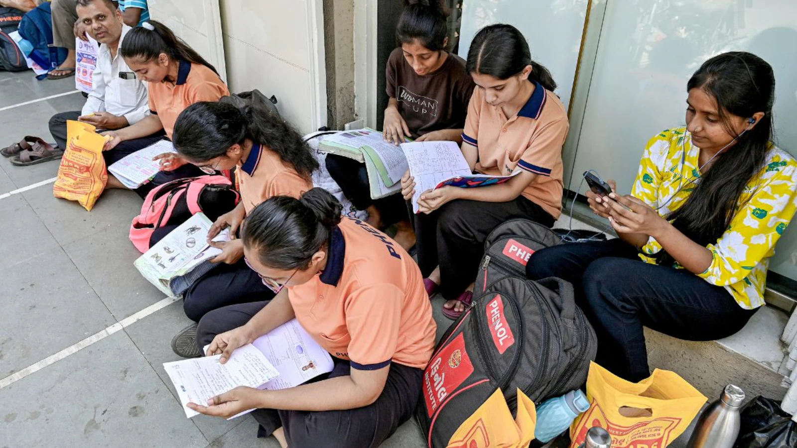 एनटीए का कहना है कि वायरल नीट पुन: परीक्षा ओएमआर एआई-जनरेटेड था, मिश्रण-अप दावे को खारिज कर दिया